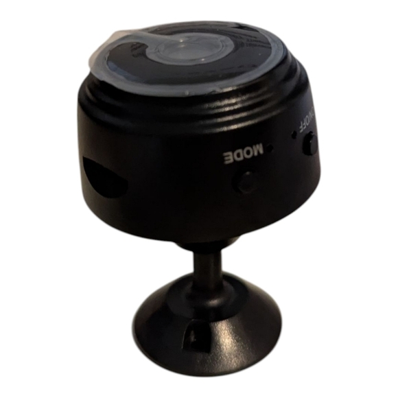 4 IP Cameras - Picture 3 of 3